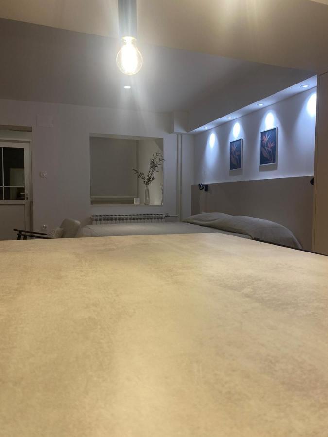 Apartments Nikval 罗维尼 外观 照片