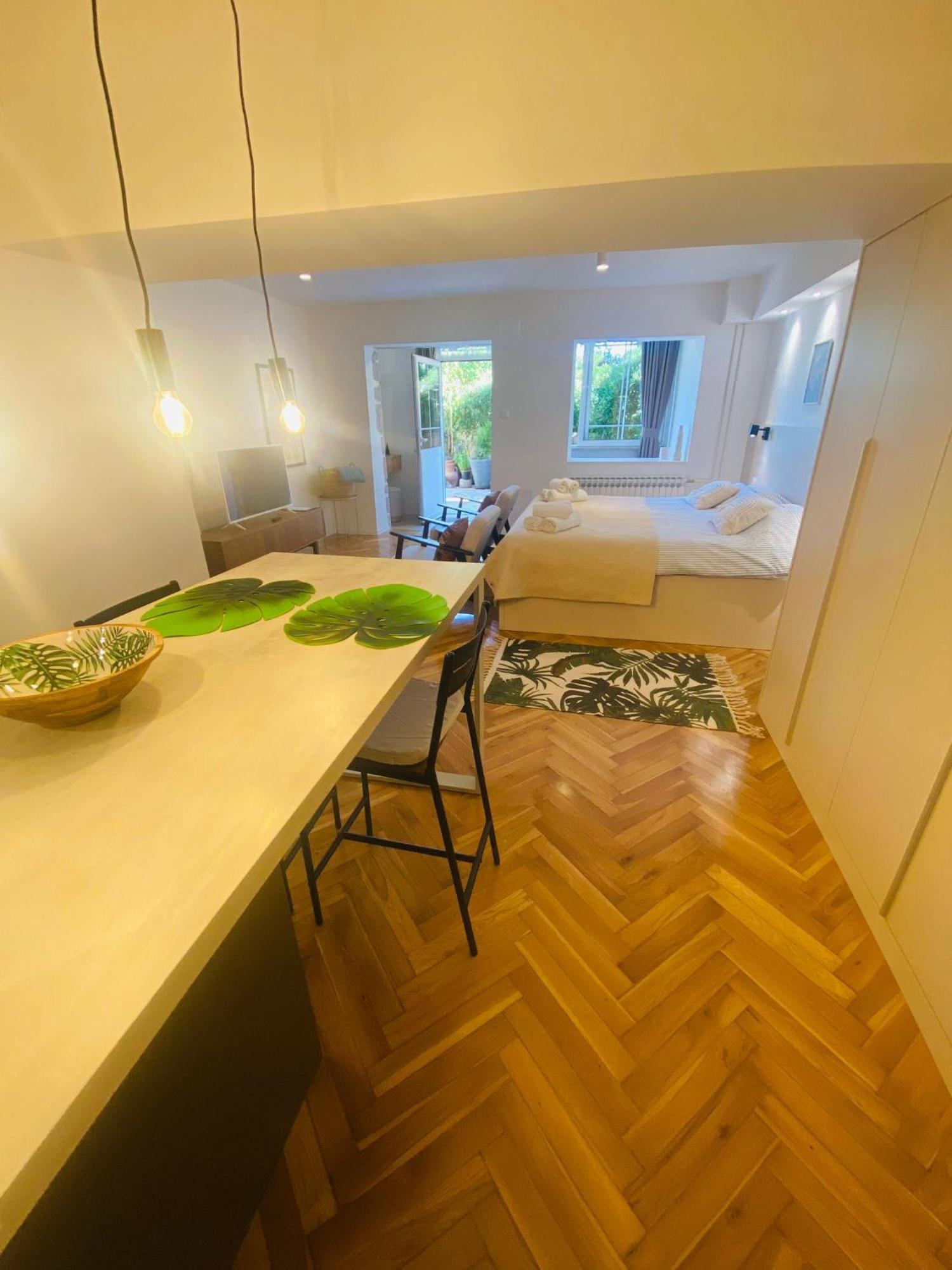 Apartments Nikval 罗维尼 外观 照片